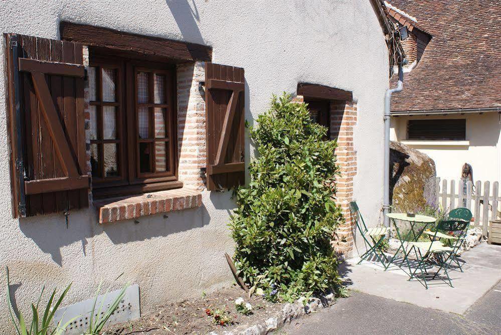 Hotel De La Bonnheure Bracieux Exteriör bild